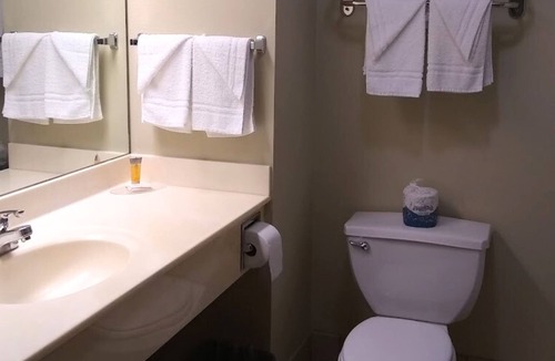College Hill Hotel | Coratel Inn and Suites by Jasper Wesley Hospital