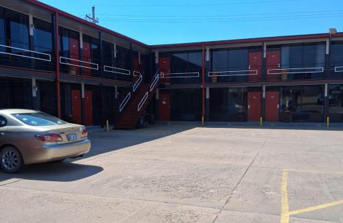 Milton Hotel | Coratel Inn and Suites By Jasper Anthony