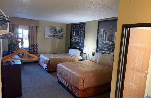 Greenwich Hotel | Coratel Inn and Suites By Jasper Wichita North