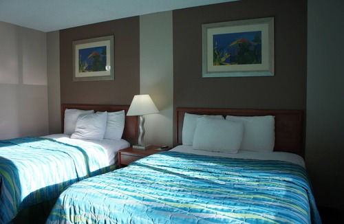 Maple Grove Hotel | Coratel Inn and Suites Maple Grove