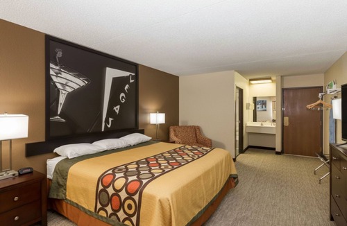 Greenwich Hotel | Coratel Inn and Suites By Jasper Wichita North -Standard 1 King Bed NS