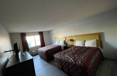 College Hill Hotel | Coratel Inn & Suites by Jasper Wesley-Standard 2 Queen Bed Non-Smoking