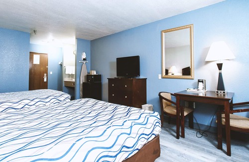 Park City Hotel | Coratel Inn & Suites by Jasper Park City - Wichita North