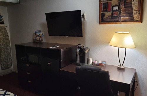Hutchinson Hotel | Coratel Inn & Suites by Jasper Hutchinson
