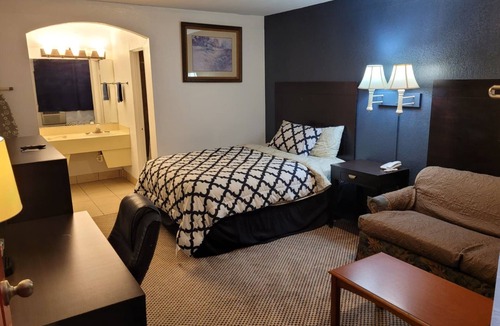 Hutchinson Hotel | Coratel Inn & Suites by Jasper Hutchinson