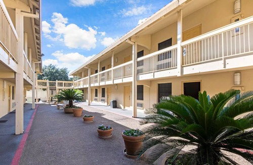 North San Antonio - SAT Hotel | Coratel Inn & Suites by Jasper Wonderland Standard 2 Double Bed NS