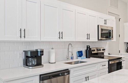 Fort Worth Apartment | Corbin 1305: 1-Bedroom Modern Columbia Suite