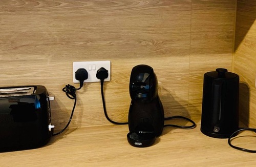 Corby Apartment | Corby- Split Level Apartment with 3 Bedrooms