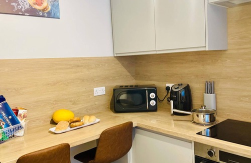 Corby Apartment | Corby- Split Level Apartment with 3 Bedrooms