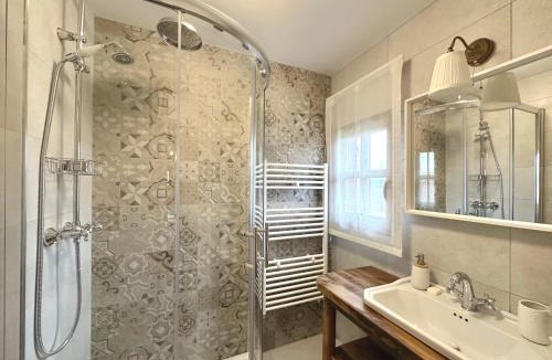 Vojnic House | Cordon Hills-house Terra l