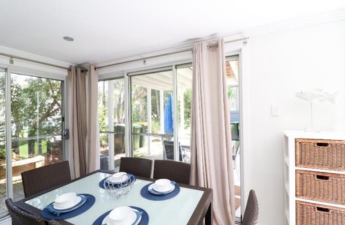 Cams Wharf Apartment | Corella Studio Apartment