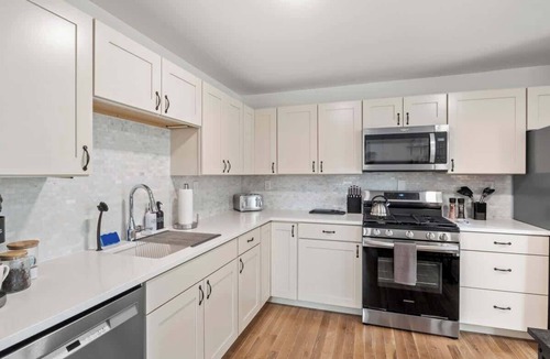 Corn Hill Apartment | Corn Hill Apartment - 2BR