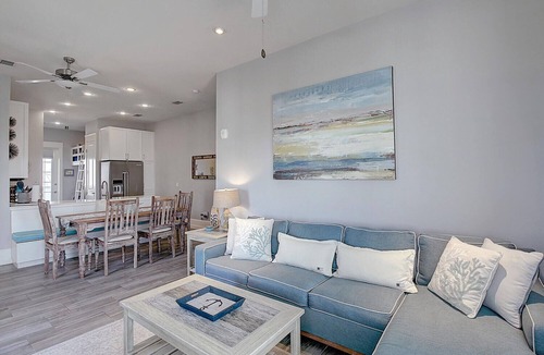 Cinnamon Shore Condo | Corner, 3rd-Fl Pet-Friendly Condo w/2 Decks@Cinnamon Shore+Great Amenities!