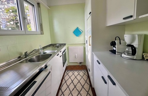 Orselina Apartment | Corner apartment on the 2nd floor for 1-4 persons.