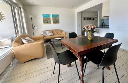 Orselina Apartment | Corner apartment on the 3rd floor for 1-3 persons.