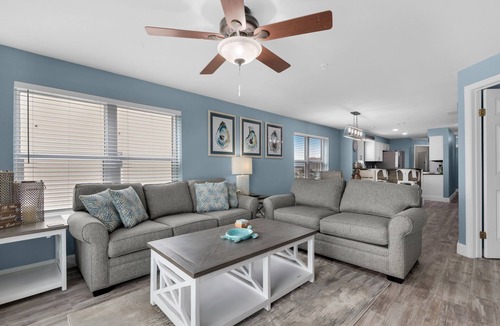 Fort Walton Beach Condo | ☀Corner Balcony~Beachfront ~ Complementary Beach Service~Pool~2BR The Palms 501🌅