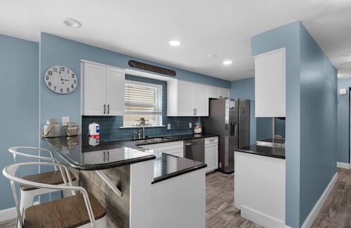 Fort Walton Beach Condo | ☀Corner Balcony~Beachfront ~ Complementary Beach Service~Pool~2BR The Palms 501🌅