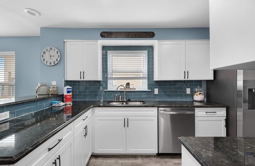 Fort Walton Beach Condo | ☀Corner Balcony~Beachfront ~ Complementary Beach Service~Pool~2BR The Palms 501🌅