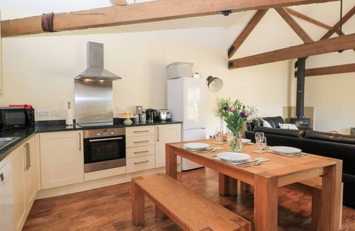 Blandford Forum Cottage | CORNER BARN, pet friendly, with open fire in Winterborne Stickland