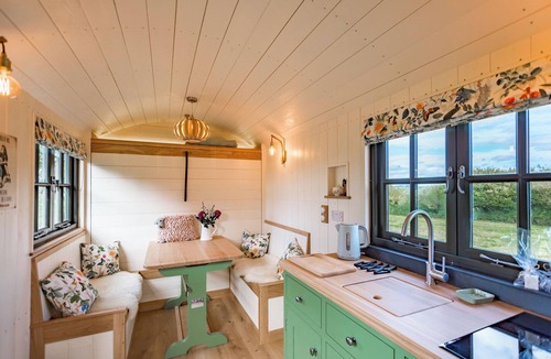 Cricket Malherbie Bed & Breakfast | Corner House