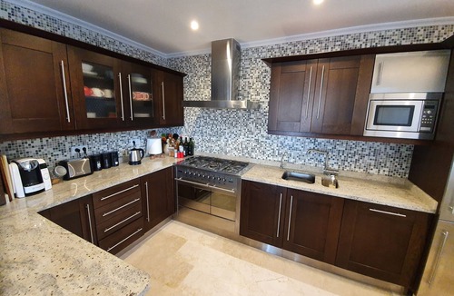 Villamartin Villa | Corner plot villa w/private pool, mini-golf & sea views. 5 min walk to Plaza!