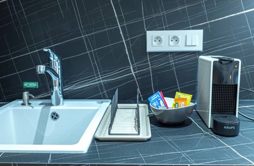 Cholet Apartment | Corner Set