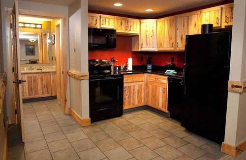 Blodgett Mills Condo | Corner Unit + Nice Views & Fireplace | Onsite Spa