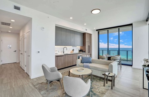 North Beach Condo | Corner Unit with Water Views - 2BR in Miami Beach