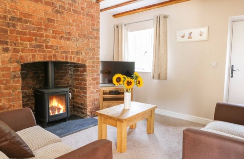 North Dalton Cottage | CORNER VIEW, pet friendly, with open fire in Great Driffield