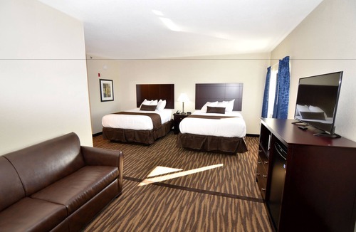 Oelwein Hotel | Cornerstone Inn & Suites