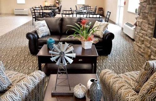 Oelwein Hotel | Cornerstone Inn & Suites