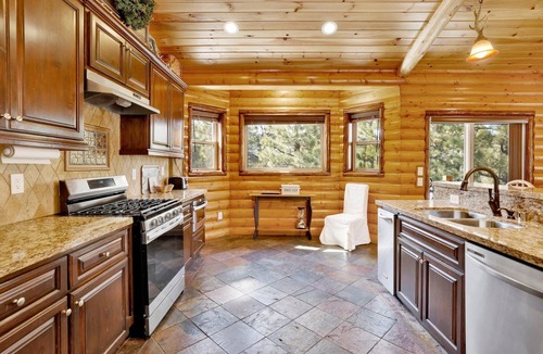 Eagle Mountain Estates Cabin | Cornerstone Lodge Log Cabin at Big Bear Lake
