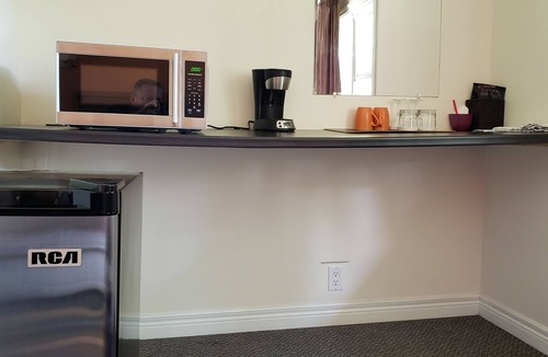 Petit-Etang Hotel | Cornerstone Motel