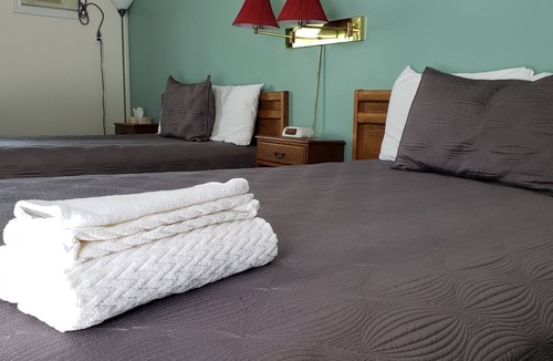 Petit-Etang Hotel | Cornerstone Motel