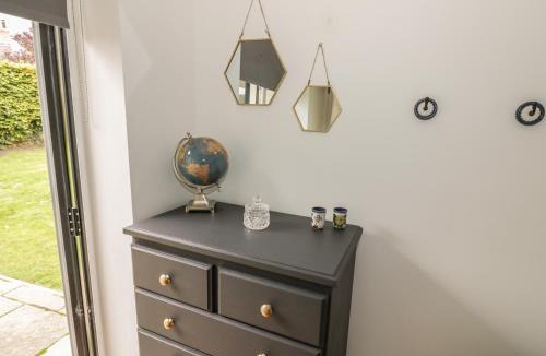 Edgmond House | Cornerways