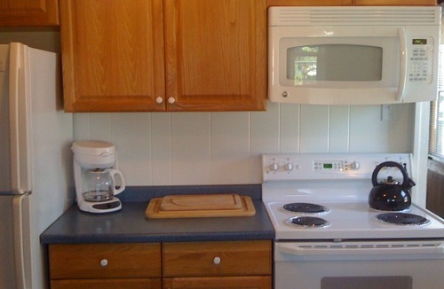 Middlesex County Cottage | Cornfield Point Beachfront Cottage