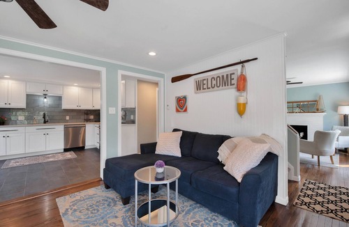 Old Saybrook House | Cornfield Point Beach. Family Friendly. Beach Getaway. SHORE BEATS WORK!