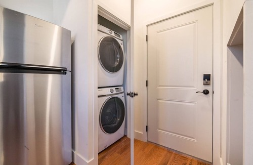 Corn Hill House | Cornhil 1Bed-EquippedKitchen,HighFalls,DT,TV WiFi.