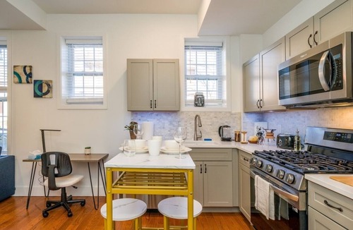 Corn Hill House | Cornhil 1Bed-EquippedKitchen,HighFalls,DT,TV WiFi.