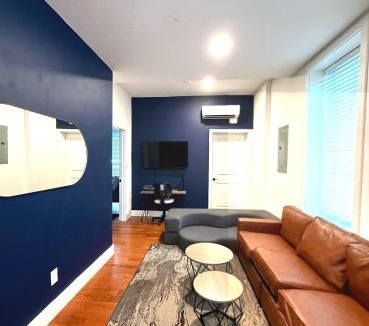 Corn Hill House | Cornhill 1BR Downtown High Falls Wi-Fi Kitchen TV