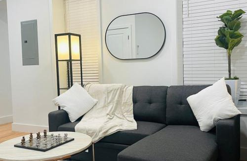 Corn Hill Apartment | Cornhill 2BR High Falls Wi-Fi Full Kitchen