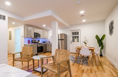 Corn Hill House | Cornhill1BED,Cozy,WiFi EquipKitchen TV+HighFalls.