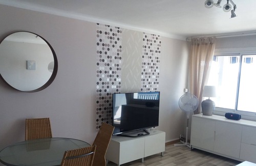 Sanary-sur-Mer Apartment | CORNICHE DES BAUX SEAFRONT APARTMENT