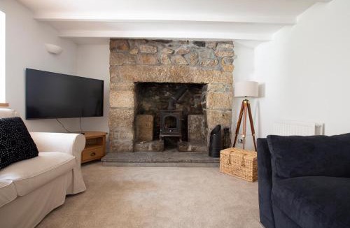 Helford Passage House | Cornish Cottage - Sleeps 8/9