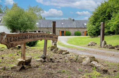 Plounerin House | Cornouaille/Domaine la Blanche Hermine