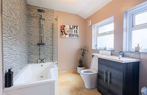 Hartlepool House | Cornwall House Home from Home Stay