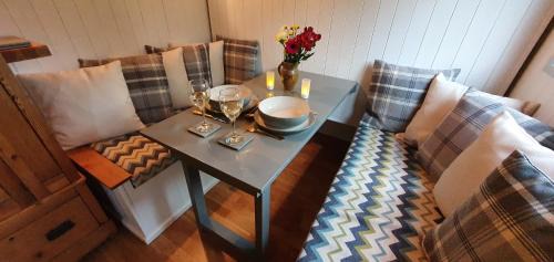 St Teath Ski Chalet | Cornwall Luxury Hot Tub Huts