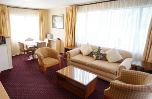 Epsom Hotel | Cornwall Park Motor Inn