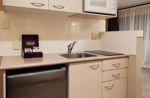 Epsom Hotel | Cornwall Park Motor Inn