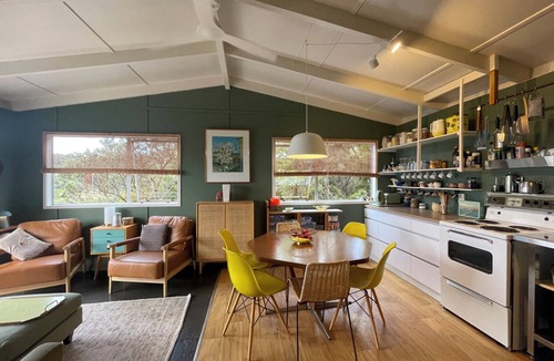 Waikawau House | Coromandel Classic Bach with Great views